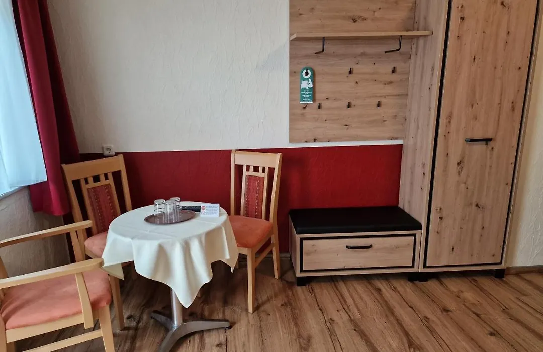 Hotel Weinhaus Am Stiftstor-1